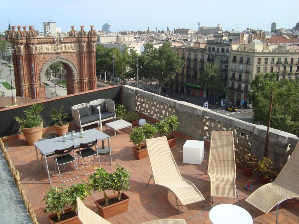 My Space Barcelona Pool City Center Exteriér fotografie